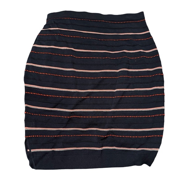 St. John Dresses & Skirts - St John Patterned Knit Pencil Skirt, Navy Blue/Red, Size M